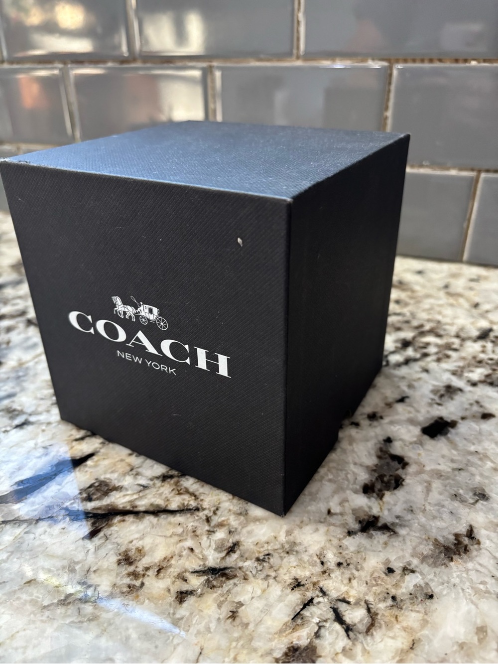 Authentic Coach box - Picture 2 of 6